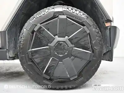 Tesla Cybertruck 2024 гидро в Москве № 1323237, миниатюра 5