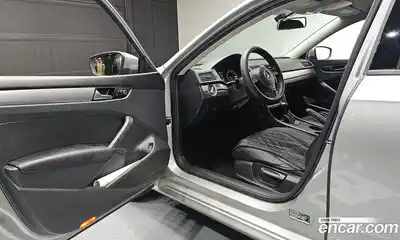 Volkswagen Passat 2013 2.5 гидро в Москве № 1323337, миниатюра 10