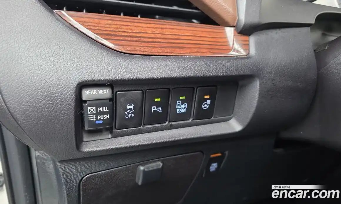 Toyota Sienna 2016 3.5 гидро в Москве № 1323798, фото 17