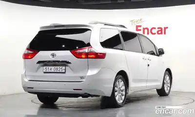 Toyota Sienna 2016 3.5 гидро в Москве № 1323798, миниатюра 2