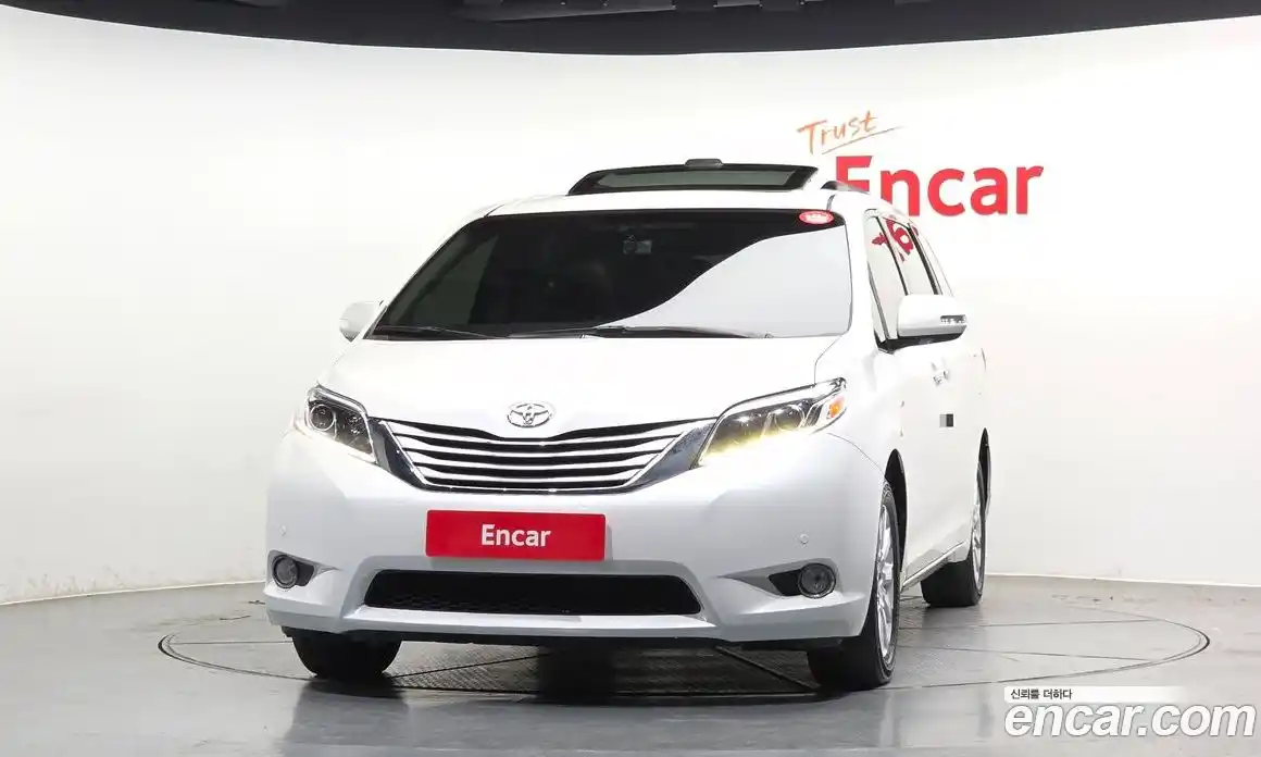 Toyota Sienna 2016 3.5 гидро в Москве № 1323798, фото 3