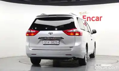 Toyota Sienna 2016 3.5 гидро в Москве № 1323798, миниатюра 4