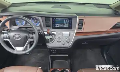 Toyota Sienna 2016 3.5 гидро в Москве № 1323798, миниатюра 7