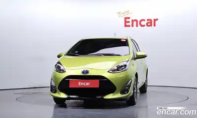 Toyota Prius 2018 1.5 гидро в Москве № 1323819, миниатюра 3
