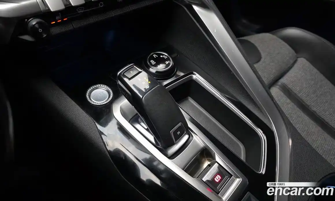 Peugeot 5008 2018 1.6 гидро в Москве № 1324404, фото 9