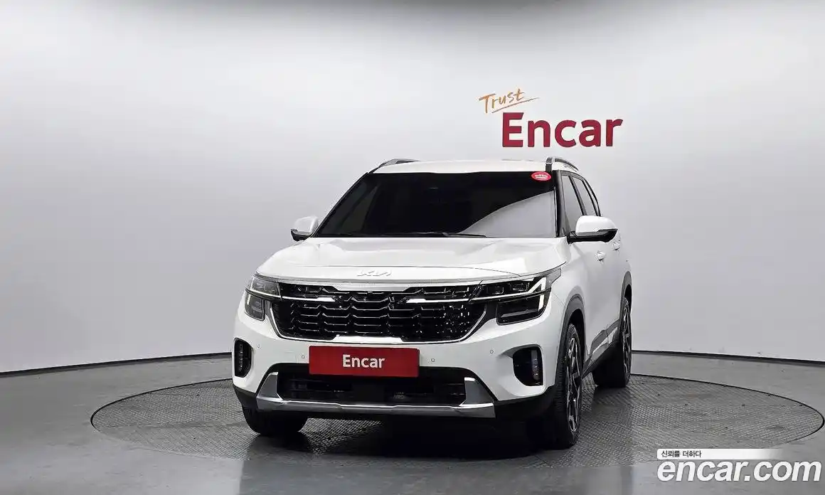 Kia Seltos 2023 1.6 гидро в Москве № 1342989, фото 3