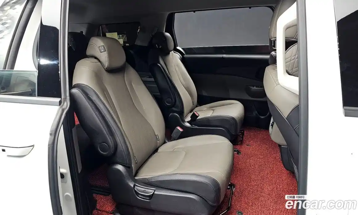 Kia Canival 2024 2.2 Автомат в Москве № 1343041, фото 11