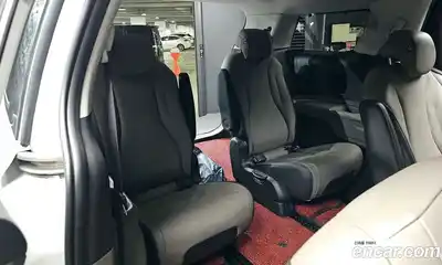 Kia Canival 2024 2.2 Автомат в Москве № 1343041, миниатюра 12