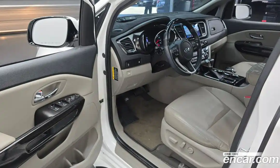 Kia Canival 2019 2.2 Автомат в Москве № 1343186, фото 10