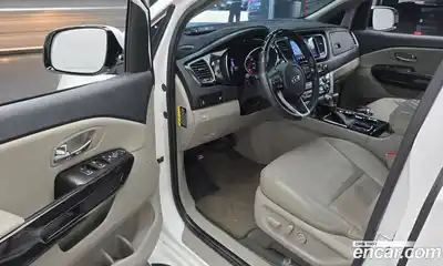 Kia Canival 2019 2.2 Автомат в Москве № 1343186, миниатюра 10