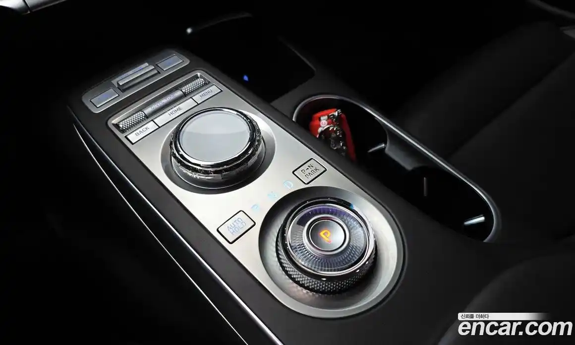 Genesis GV70 2022 2.5 гидро в Москве № 1343409, фото 9