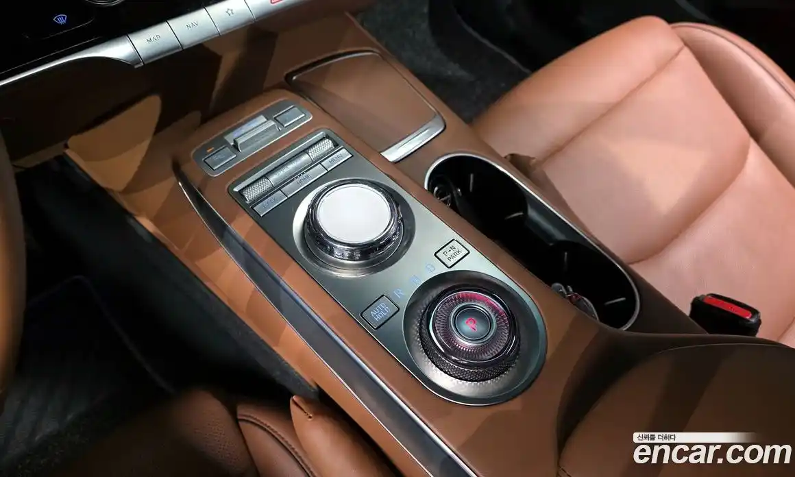 Genesis GV70 2021 2.5 Автомат в Москве № 1343583, фото 9