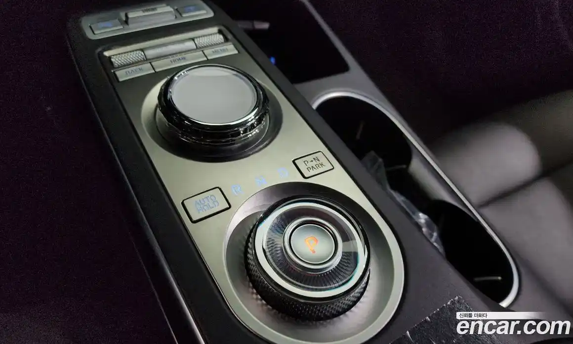 Genesis GV70 2021 2.5 Автомат в Москве № 1343681, фото 9