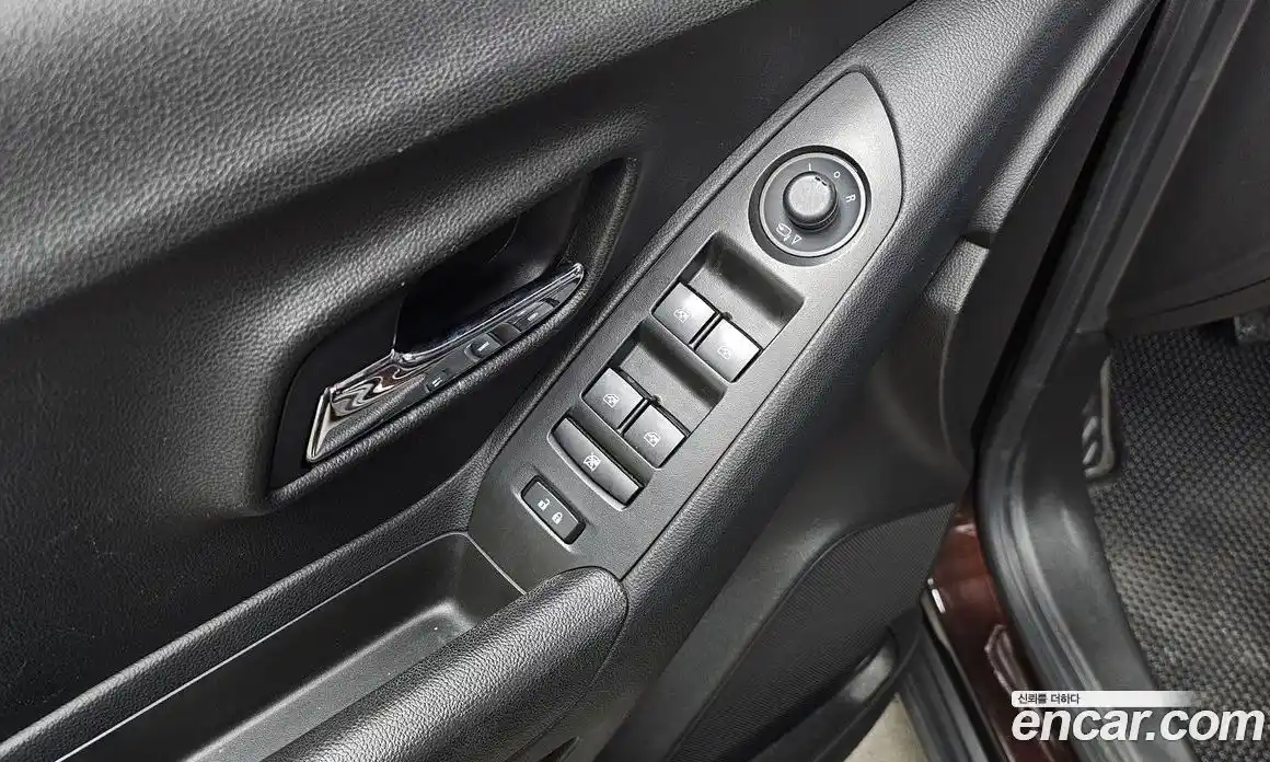 Chevrolet Trax 2015 1.6 Автомат в Москве № 1345528, фото 14