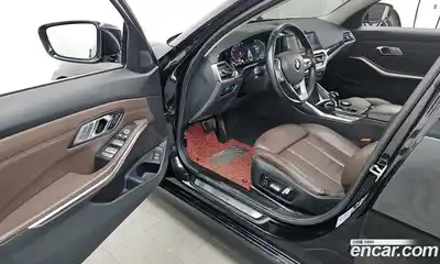 BMW 3-Series 2022 2.0 Автомат в Москве № 1347302, миниатюра 10