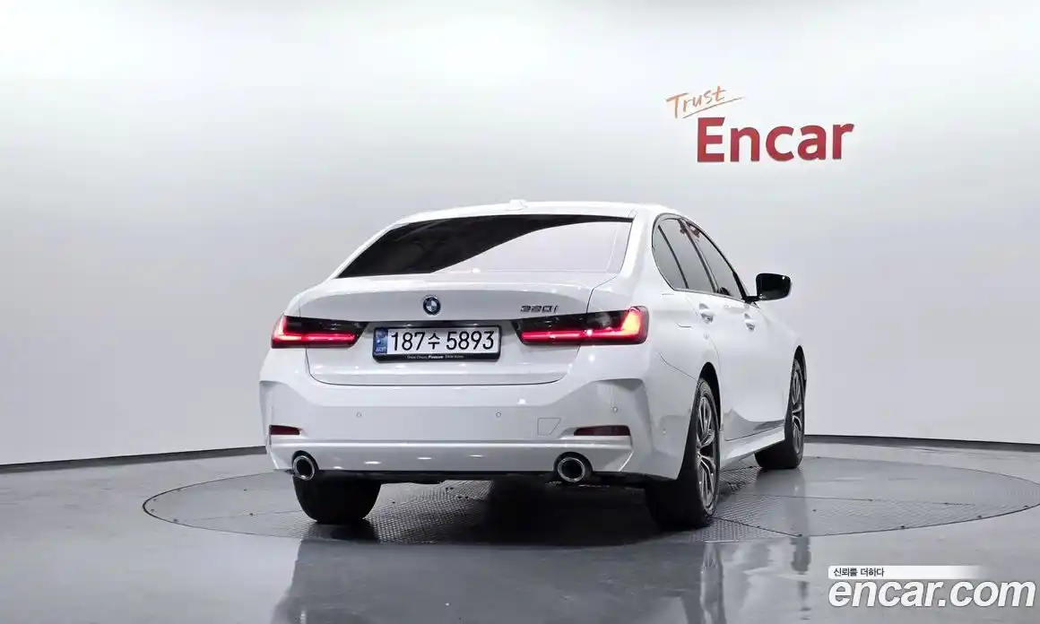 BMW 3-Series 2024 2.0 Автомат в Москве № 1347424, фото 4