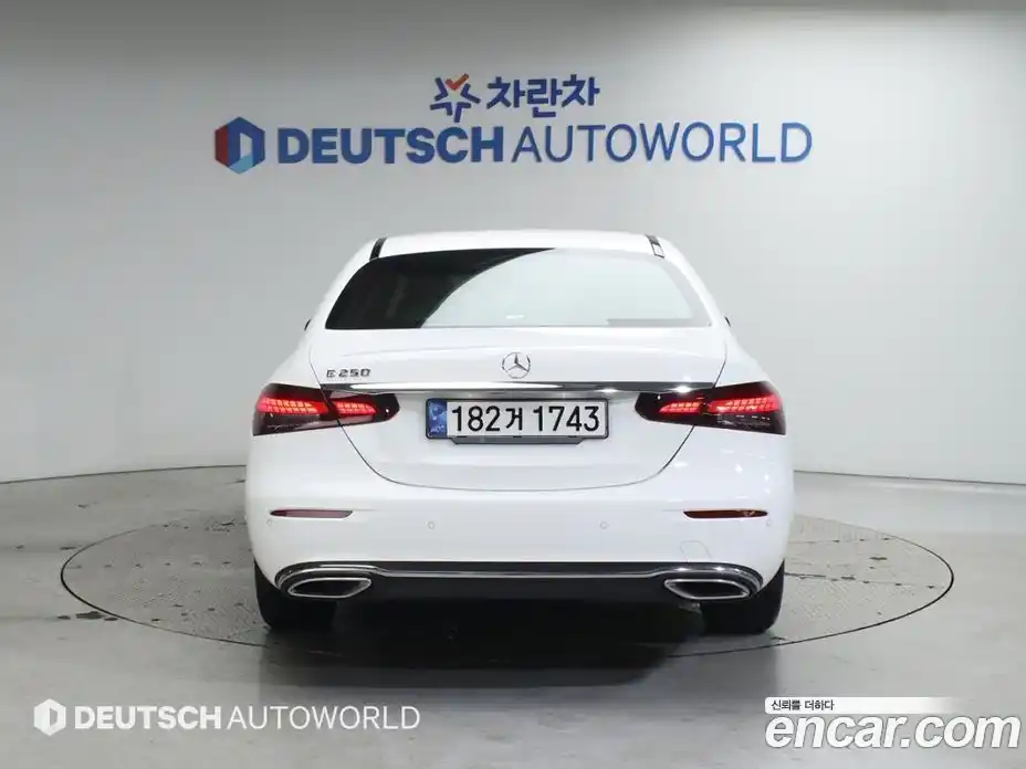 Mercedes-Benz E-Class 2020 2.0 гидро в Москве № 1347880, фото 4