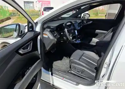 Audi Q4 e-tron 2022 0.1 гидро в Москве № 1348314, миниатюра 4