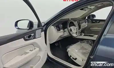 Volvo XC60 2021 2.0 гидро в Москве № 1348843, миниатюра 10