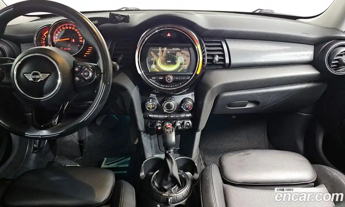 Mini Cooper 2015 1.5 гидро в Москве № 1349842, фото 13