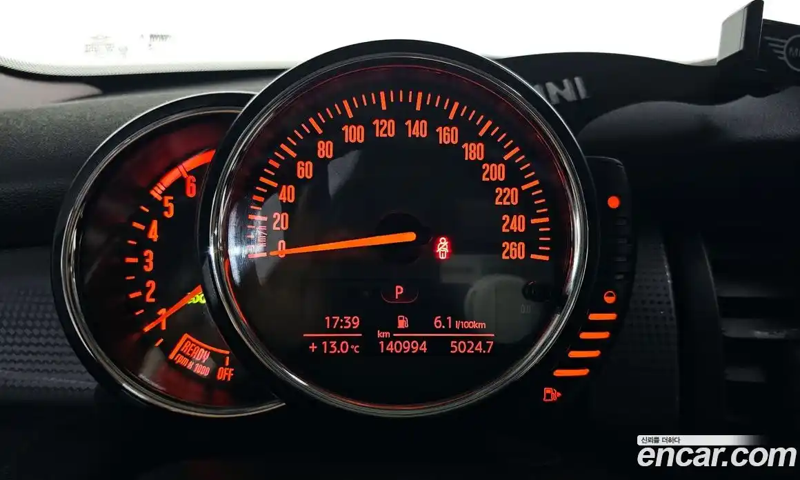 Mini Cooper 2015 1.5 гидро в Москве № 1349842, фото 8
