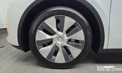 Tesla Model Y 2022 0.2 гидро в Москве № 1349911, миниатюра 5