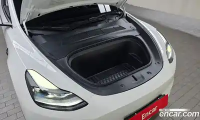 Tesla Model Y 2022 0.2 гидро в Москве № 1349911, миниатюра 6