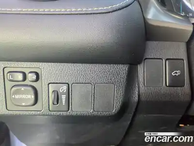Toyota RAV4 2016 2.5 гидро в Москве № 1350779, миниатюра 11