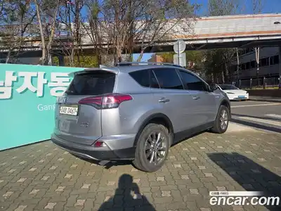 Toyota RAV4 2016 2.5 гидро в Москве № 1350779, миниатюра 4