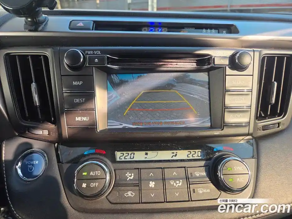 Toyota RAV4 2016 2.5 гидро в Москве № 1350779, фото 7