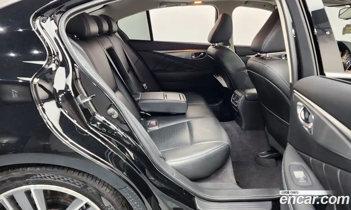 Infiniti Q50 2016 3.5 гидро в Москве № 1351210, фото 11