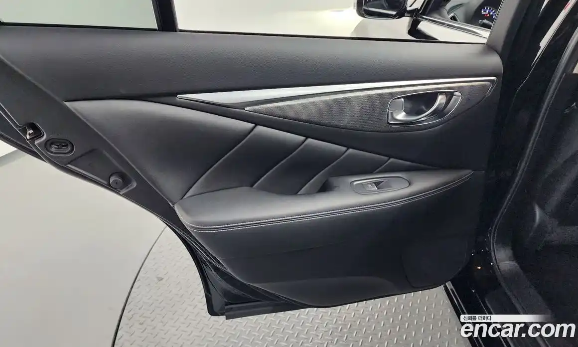 Infiniti Q50 2016 3.5 гидро в Москве № 1351210, фото 18