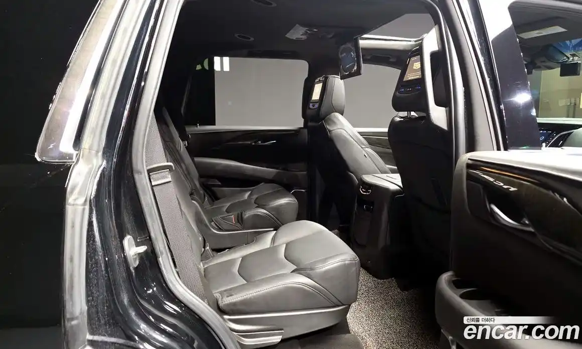 Cadillac Escalade 2019 6.2 гидро в Москве № 1351323, фото 11