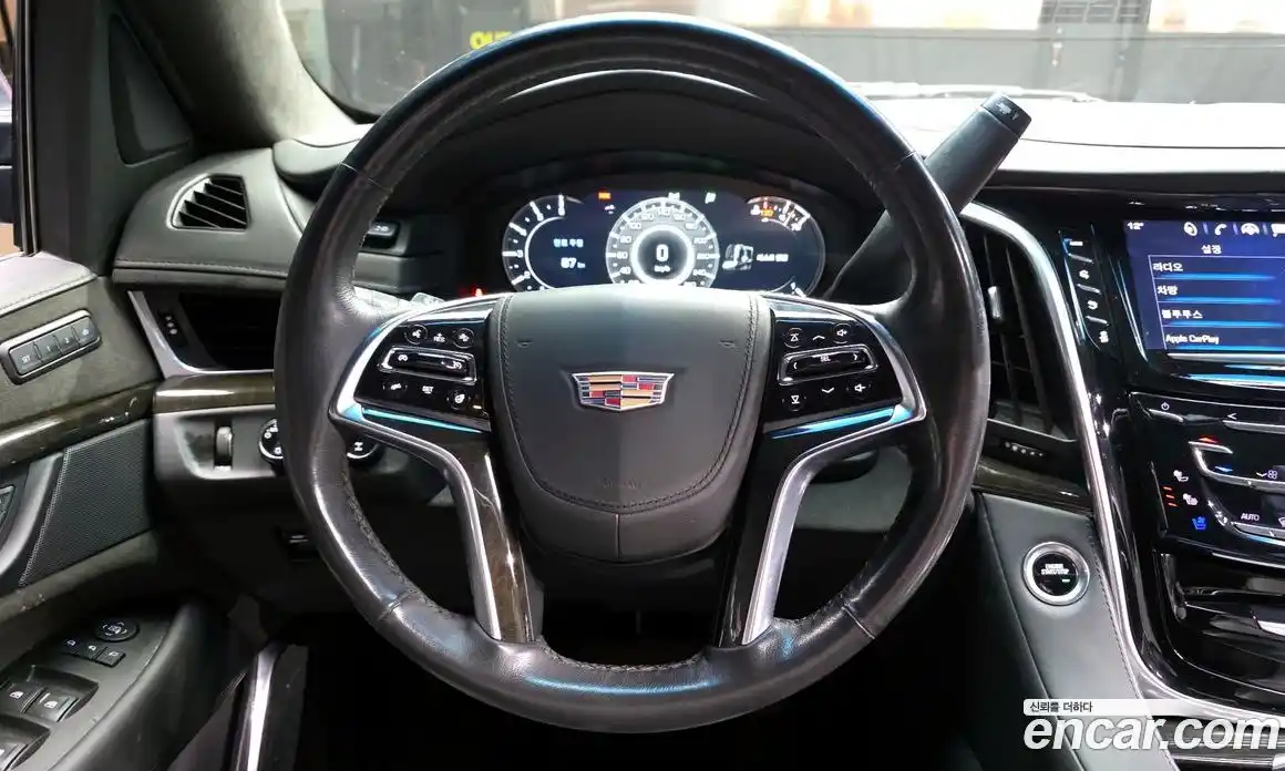 Cadillac Escalade 2019 6.2 гидро в Москве № 1351323, фото 13