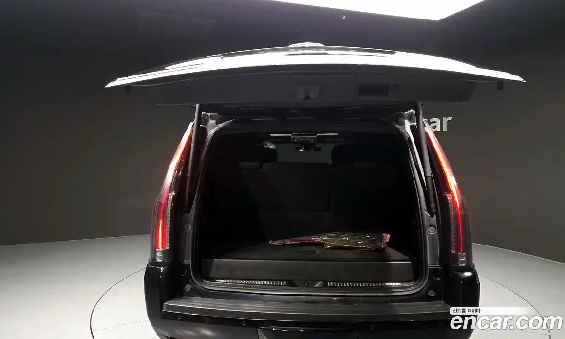 Cadillac Escalade 2019 6.2 гидро в Москве № 1351323, фото 20