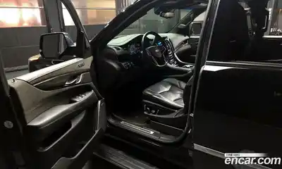 Cadillac Escalade 2019 6.2 гидро в Москве № 1351323, миниатюра 10