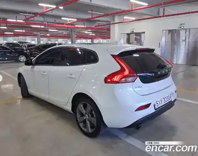 Volvo V40 2017 2.0 гидро в Москве № 162242, миниатюра 2