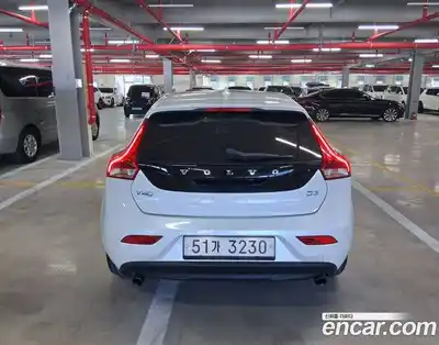 Volvo V40 2017 2.0 гидро в Москве № 162242, миниатюра 4