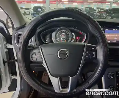 Volvo V40 2017 2.0 гидро в Москве № 162242, миниатюра 8