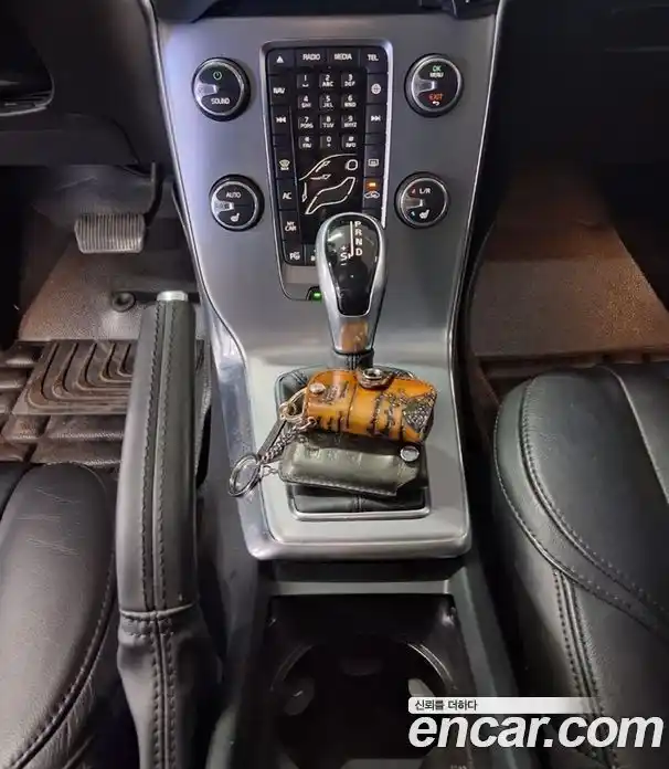 Volvo V40 2017 2.0 гидро в Москве № 162242, фото 9