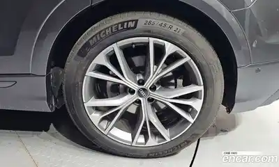 Audi Q8 2021 3.0 гидро в Москве № 162886, миниатюра 5