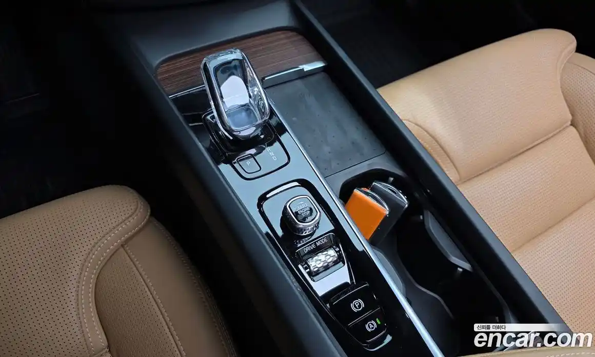 Volvo XC60 2021 2.0 гидро в Москве № 164281, фото 9