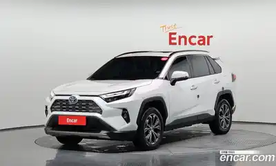 Toyota RAV4, 2024