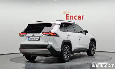 Toyota RAV4 2024 2.5 гидро в Москве № 199557, миниатюра 2