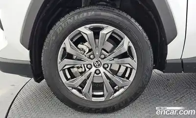Toyota RAV4 2024 2.5 гидро в Москве № 199557, миниатюра 5