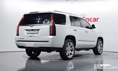 Cadillac Escalade 2018 6.2 гидро в Москве № 256465, миниатюра 2