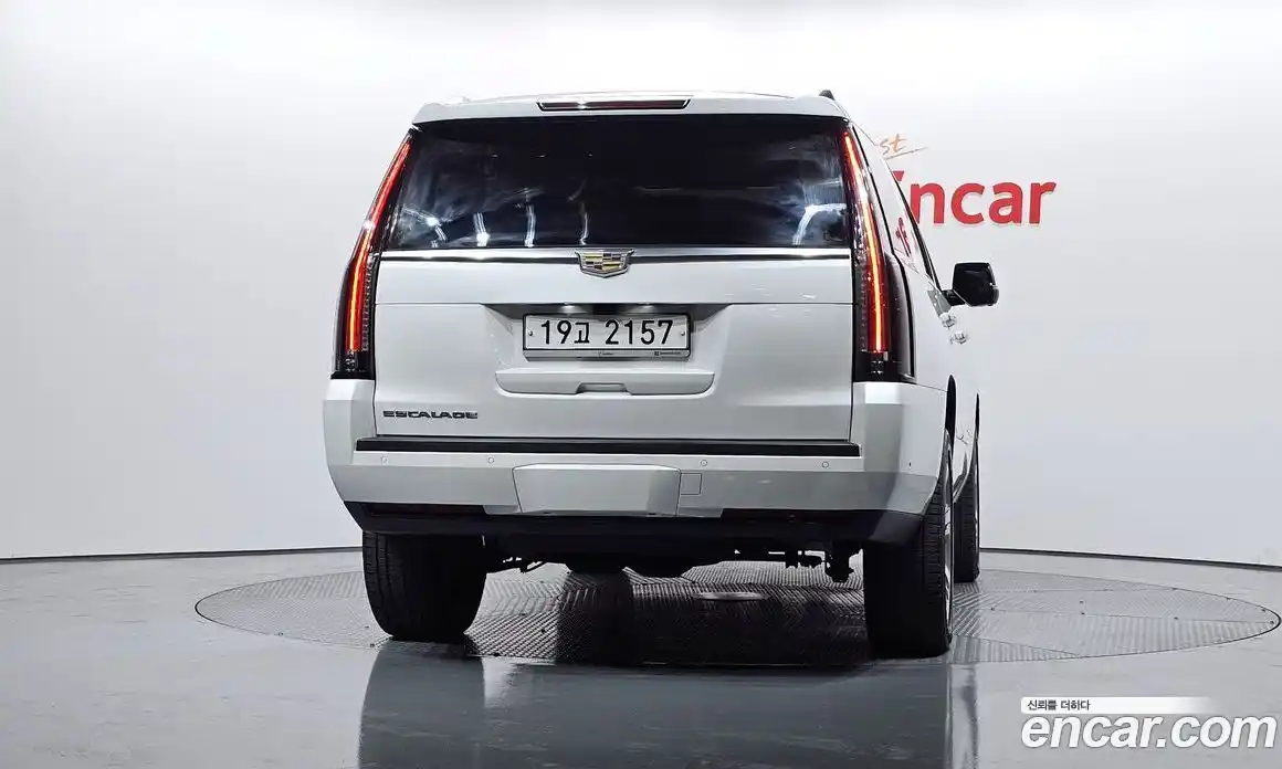 Cadillac Escalade 2018 6.2 гидро в Москве № 256465, фото 4
