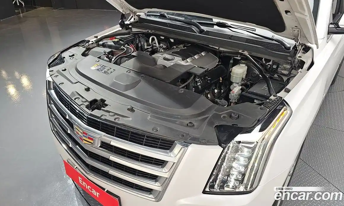 Cadillac Escalade 2018 6.2 гидро в Москве № 256465, фото 6