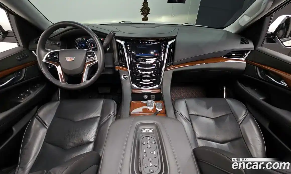 Cadillac Escalade 2018 6.2 гидро в Москве № 256465, фото 7