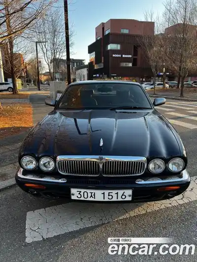 Jaguar XJ-8, 1998